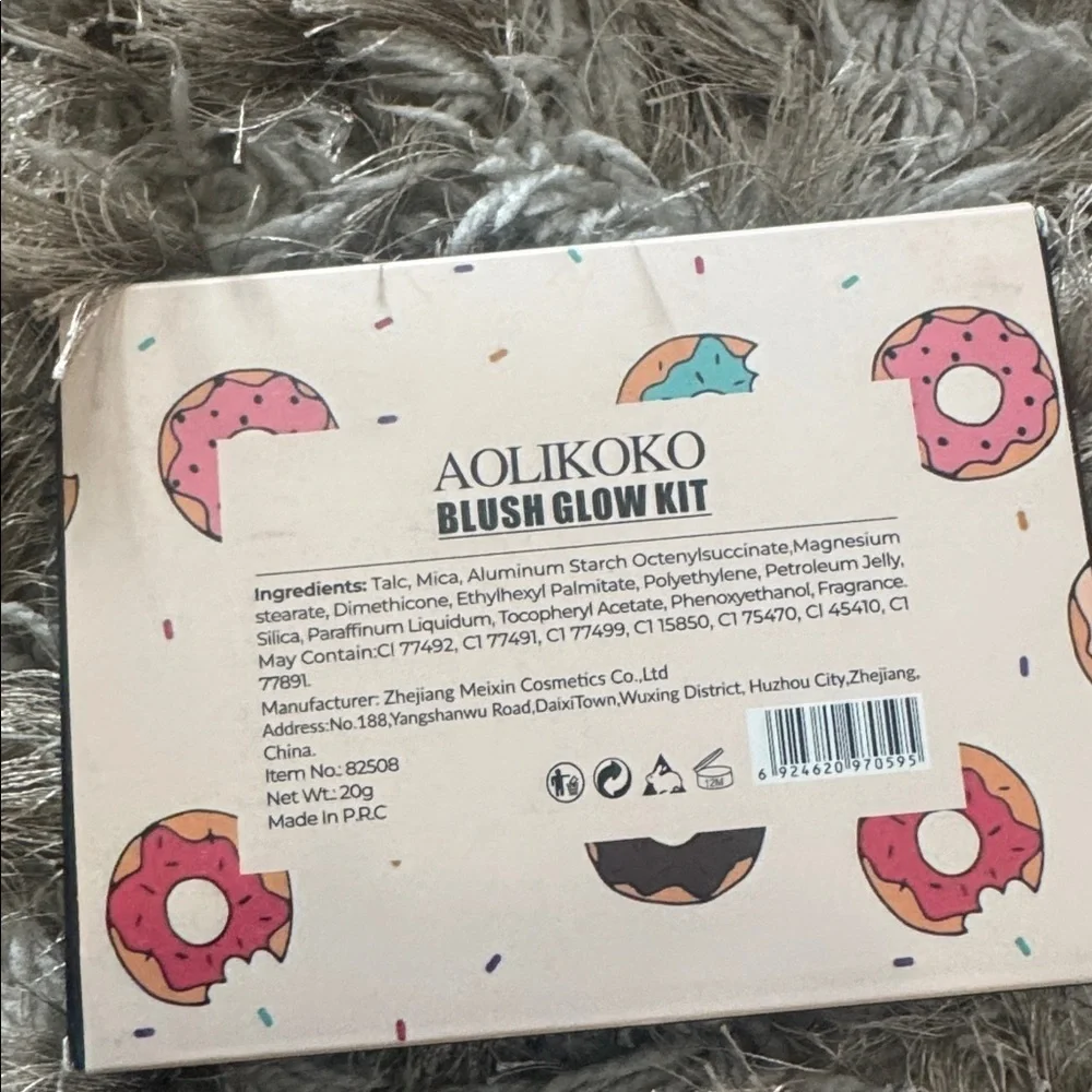 - Multi-Color Makeup Palette